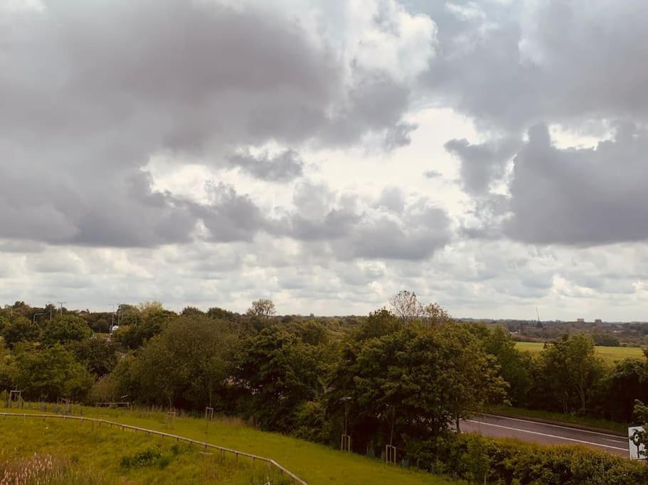 Вилла Beaulieu Park - Sleeps 10 - Chelmsford Broomfield  Экстерьер фото